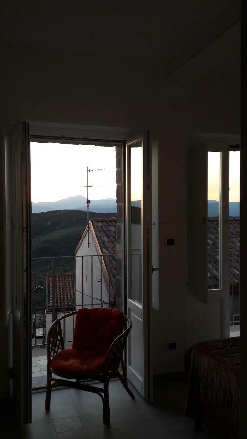 Ferienwohnung La Casa Dei Panorami Di Colobraro Exterior foto